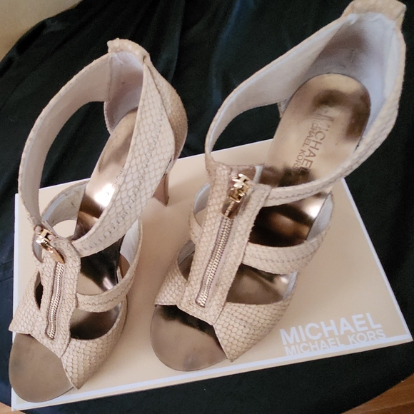 Michael Kors Women's Cream Heeled Sandals - Picture 1 of 3